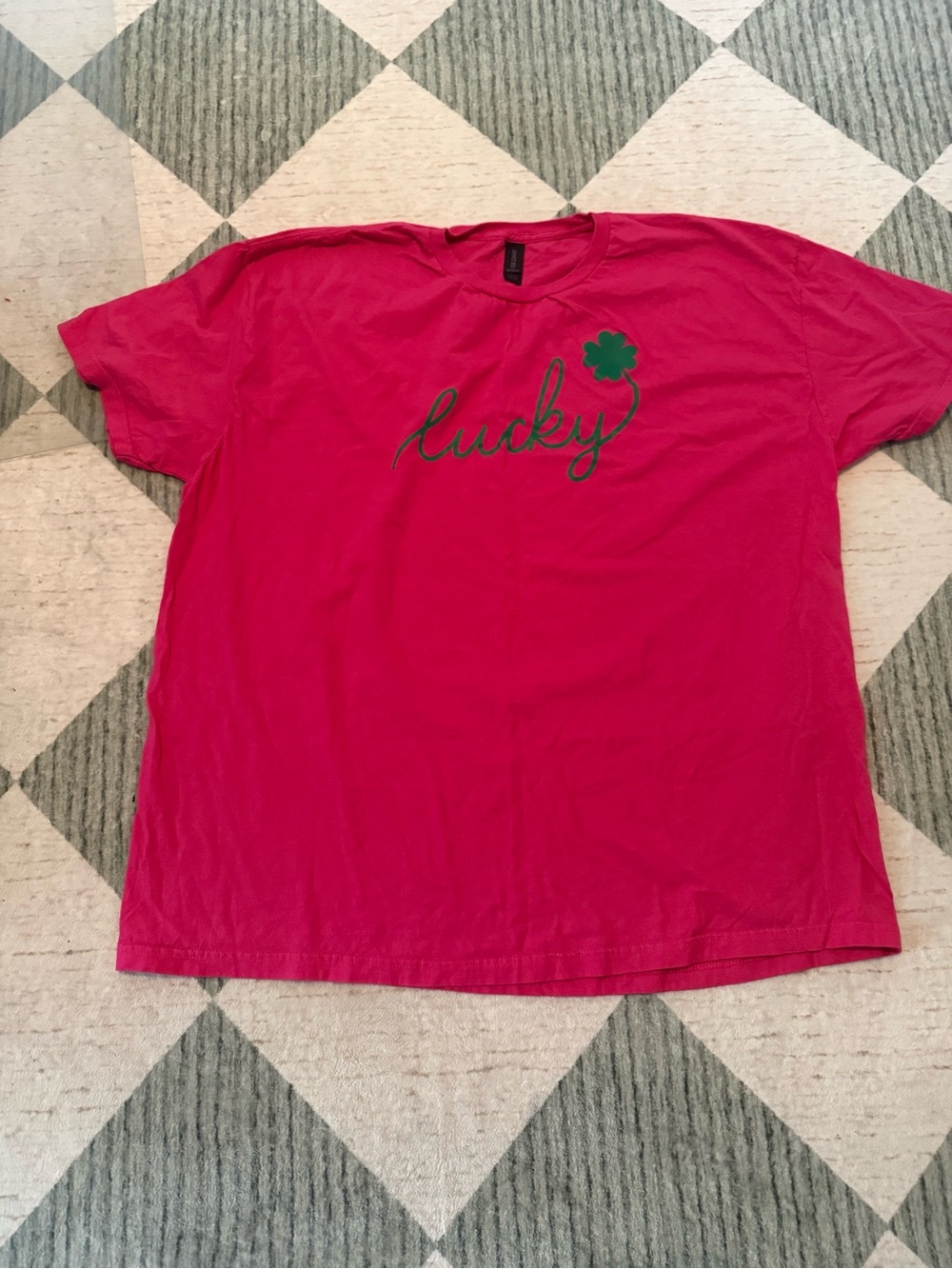 Gildan 3XL Pink Lucky Shamrock St Patrick’s Day Graphic T-Shirt